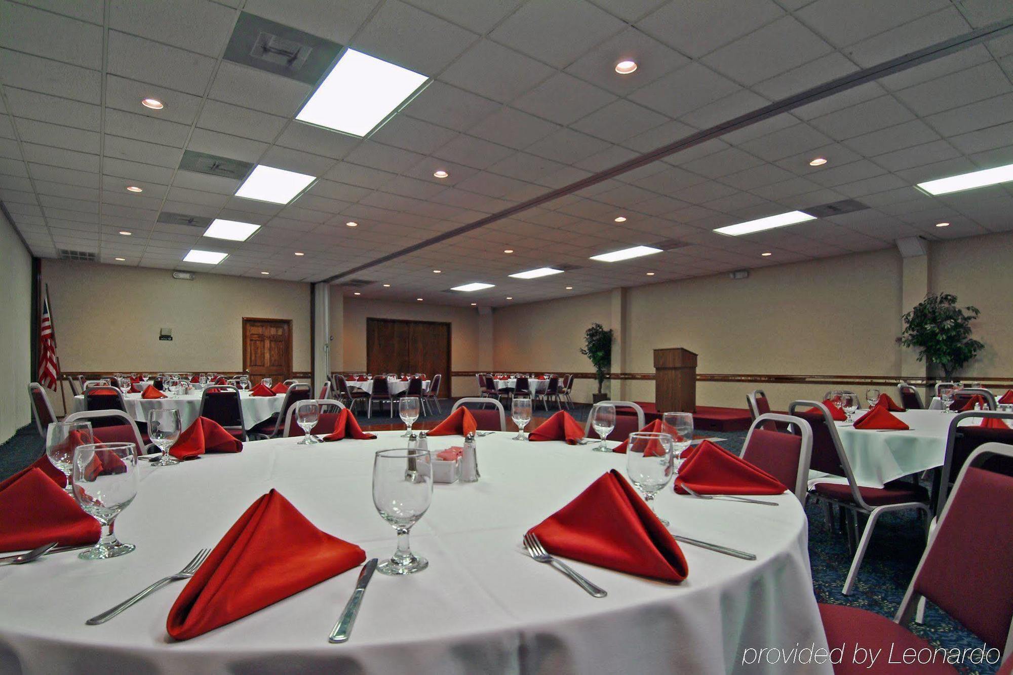Palm Aire Hotel And Suites Weslaco Restaurant photo